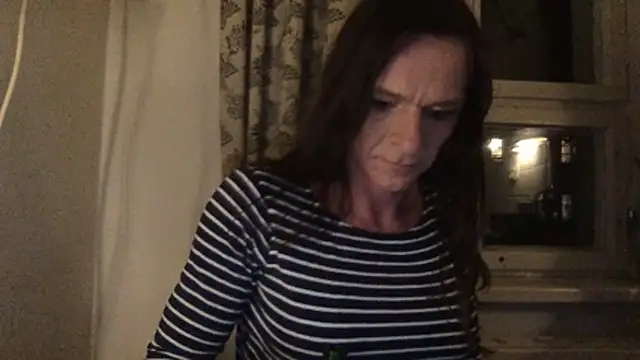 TS-Julia online show from 01-11-26, 06:46