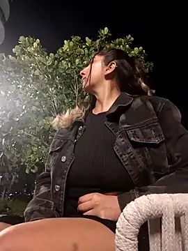 Snapshot of Hotasiansensation chatting on 11-02-25, 01:41 Hotasiansensation online show from 11-02-25, 01:41