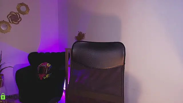 Snapshot of aliss_ev chatting on 10-03-25, 10:07 aliss ev online show from 10-03-25, 10:07