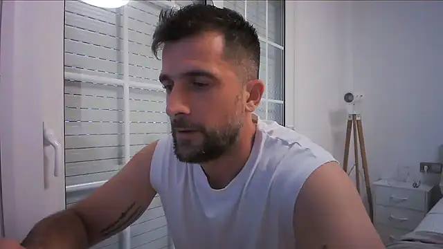 Snapshot of alex877x chatting on 07-07-26, 05:50 alex877x online show from 07-07-26, 05:50