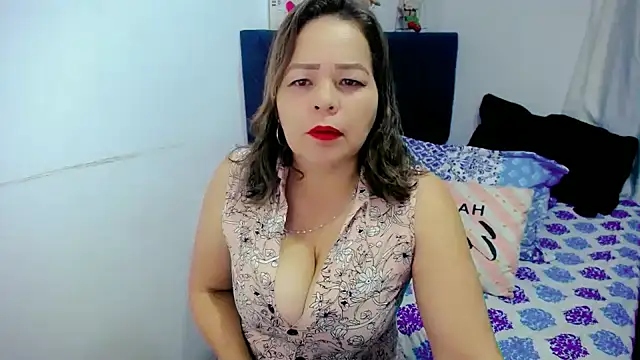 isabella hotx10 online show from 12-13-24, 12:42