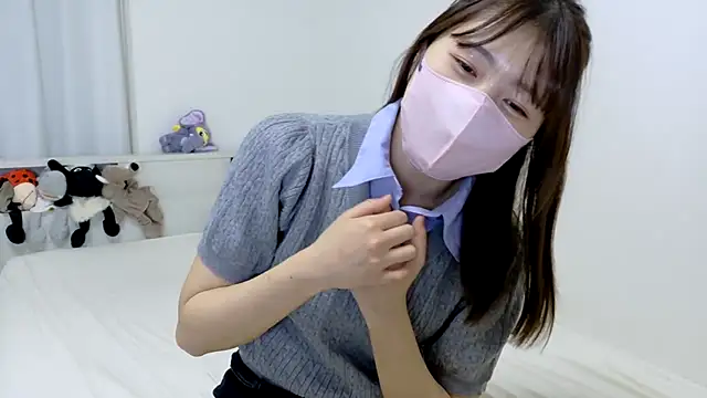 Snapshot of SUZU_ chatting on 04-25-26, 10:07 SUZU online show from 04-25-26, 10:07