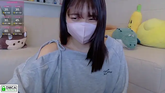 Snapshot of SUZU_ chatting on 04-25-26, 10:07 SUZU online show from 04-25-26, 10:07