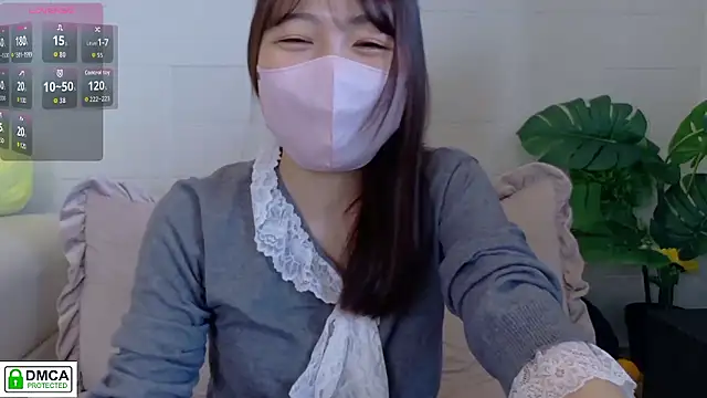 Snapshot of SUZU_ chatting on 05-22-26, 04:08 SUZU online show from 05-22-26, 04:08