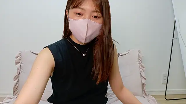 Snapshot of SUZU_ chatting on 07-23-26, 10:13 SUZU online show from 07-23-26, 10:13