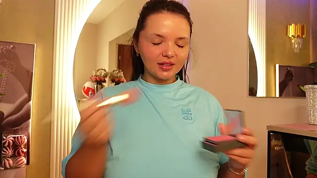 Snapshot of CelesteBailey chatting on 11-18-25, 07:35 CelesteBailey online show from 11-18-25, 07:35