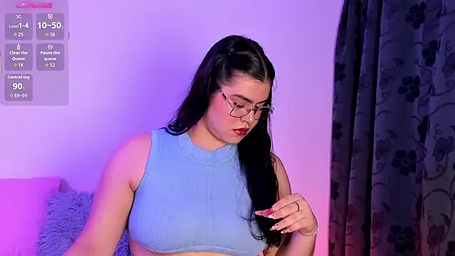 Snapshot of veronica185 chatting on 07-21-26, 02:25 veronica185 online show from 07-21-26, 02:25