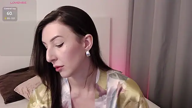 -Allure- online show from 04-22-26, 10:00