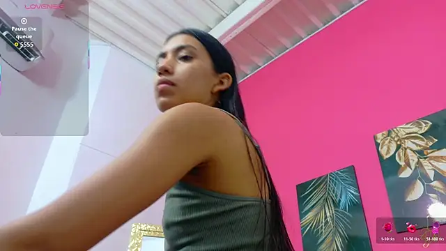 littlee emilyy  online show from 05-20-26, 12:55