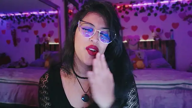 Snapshot of azahar__ziiz chatting on 04-29-26, 11:55 azahar ziiz online show from 04-29-26, 11:55