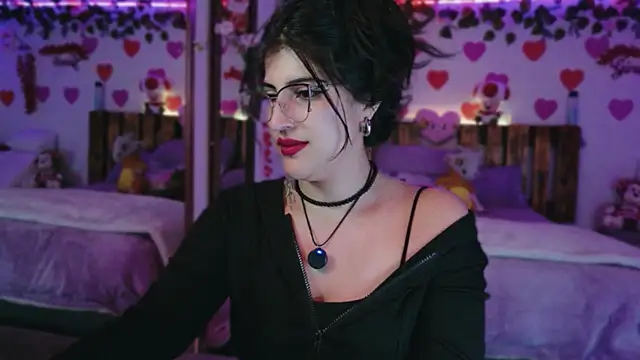 Snapshot of azahar__ziiz chatting on 05-25-26, 11:33 azahar ziiz online show from 05-25-26, 11:33