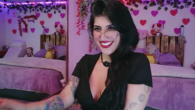 Snapshot of azahar__ziiz chatting on 07-20-26, 07:49 azahar ziiz online show from 07-20-26, 07:49
