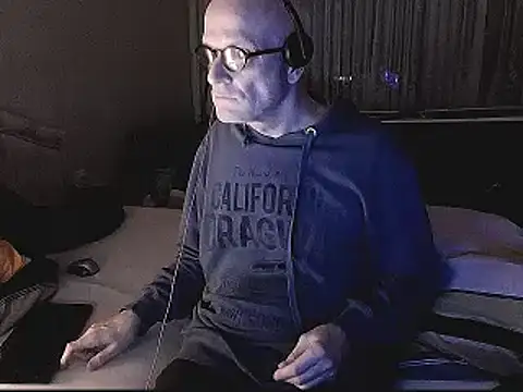 Snapshot of HornyRalfi55 chatting on 12-08-24, 11:35 HornyRalfi55 online show from 12-08-24, 11:35