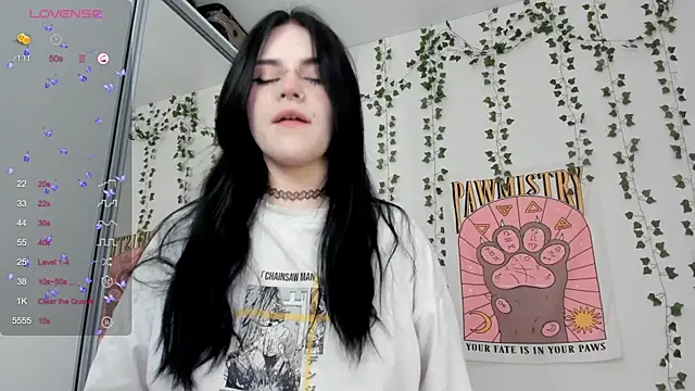 SelenaCute online show from 02-11-25, 05:05