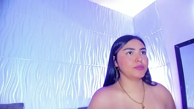 Snapshot of Abby__colins chatting on 01-14-26, 06:35 Abby colins online show from 01-14-26, 06:35