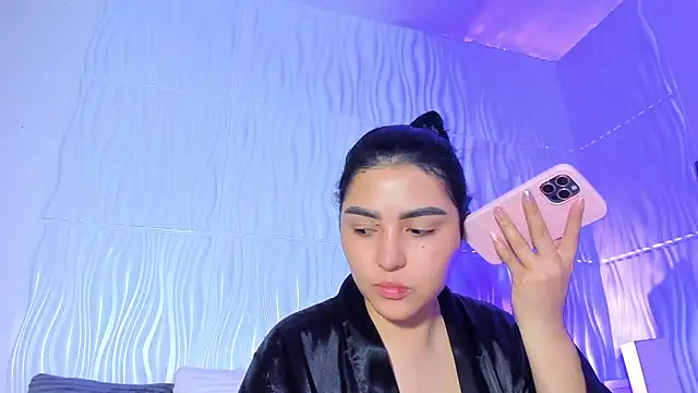 Snapshot of Abby__colins chatting on 03-12-26, 04:57 Abby colins online show from 03-12-26, 04:57