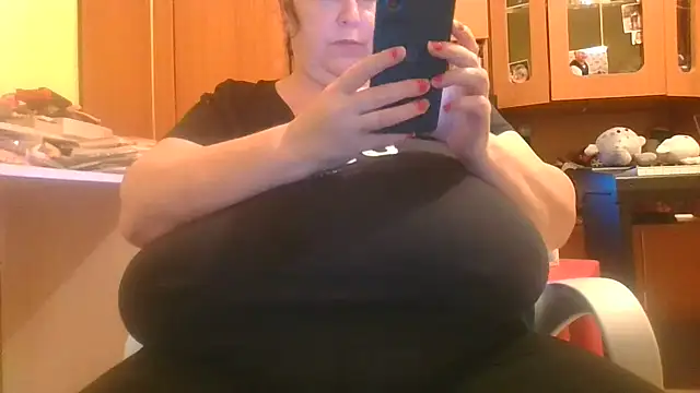 Nataliesbestjuggs online show from 09-20-25, 06:09