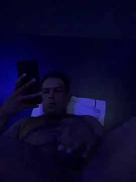 Snapshot of Supreme_Packman chatting on 03-17-25, 01:35 Supreme Packman online show from 03-17-25, 01:35