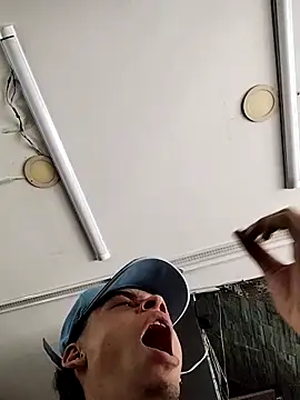 cristopher maclean online show from 04-24-26, 04:09