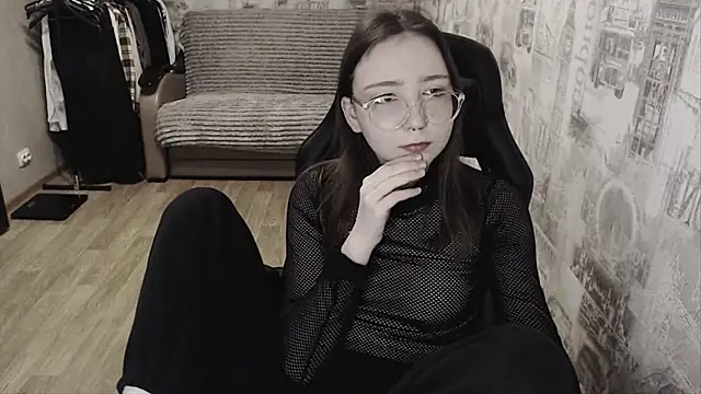 Snapshot of AmeliaKamishiro chatting on 01-25-25, 03:40 AmeliaKamishiro online show from 01-25-25, 03:40