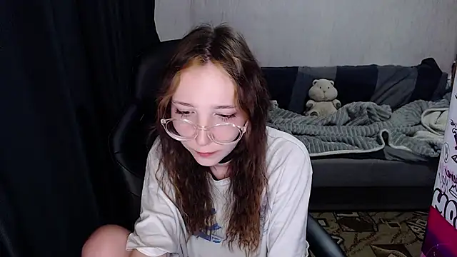 Snapshot of AmeliaKamishiro chatting on 10-05-25, 08:01 AmeliaKamishiro online show from 10-05-25, 08:01