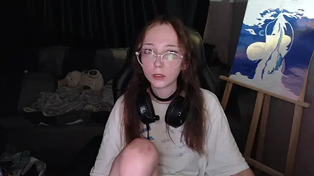 Snapshot of AmeliaKamishiro chatting on 10-05-25, 10:18 AmeliaKamishiro online show from 10-05-25, 10:18