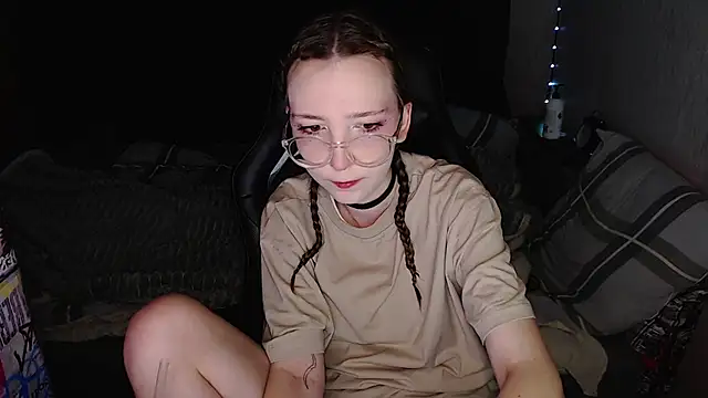 Snapshot of AmeliaKamishiro chatting on 11-14-25, 01:37 AmeliaKamishiro online show from 11-14-25, 01:37