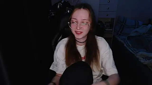 Snapshot of AmeliaKamishiro chatting on 11-28-25, 04:04 AmeliaKamishiro online show from 11-28-25, 04:04