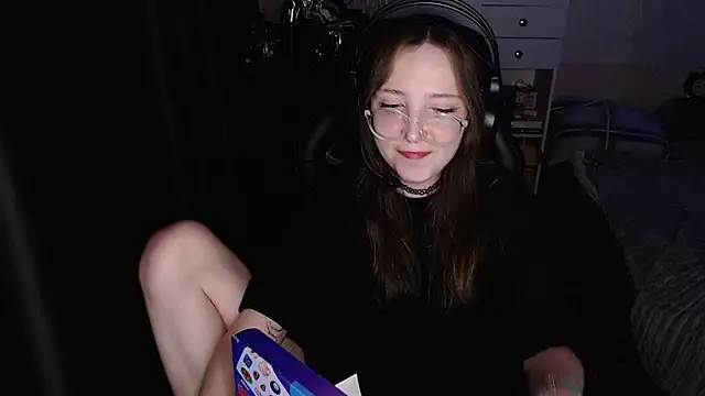 Snapshot of AmeliaKamishiro chatting on 11-30-25, 01:04 AmeliaKamishiro online show from 11-30-25, 01:04