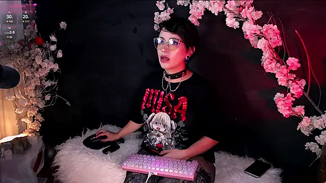 Snapshot of kitty_roxy chatting on 05-28-26, 06:54 kitty roxy online show from 05-28-26, 06:54