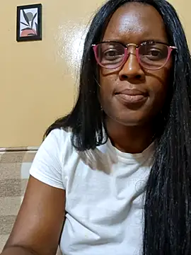 Snapshot of Malaika_Nkosi chatting on 09-12-25, 01:44 Malaika Nkosi online show from 09-12-25, 01:44