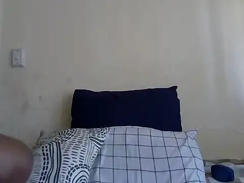 Snapshot of Malaika_Nkosi chatting on 11-12-25, 09:21 Malaika Nkosi online show from 11-12-25, 09:21