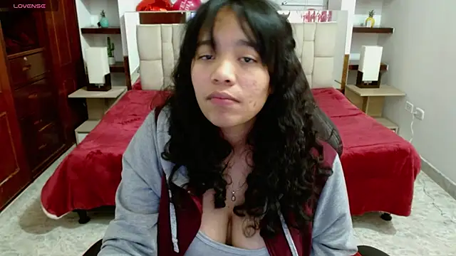 Snapshot of laureentt_ chatting on 02-19-25, 09:17 laureentt online show from 02-19-25, 09:17