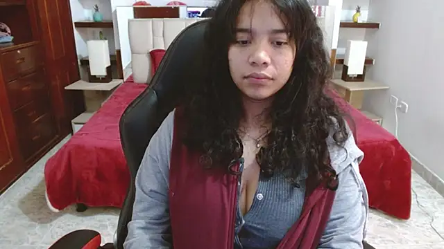 Snapshot of laureentt_ chatting on 03-07-25, 06:13 laureentt online show from 03-07-25, 06:13