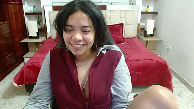 Snapshot of laureentt_ chatting on 03-21-25, 09:23 laureentt online show from 03-21-25, 09:23