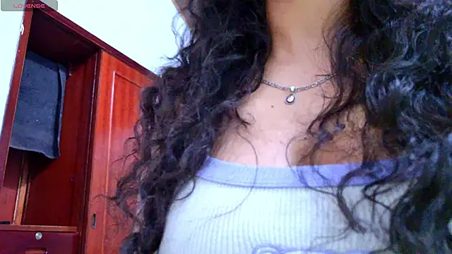 Snapshot of laureentt_ chatting on 09-18-25, 03:19 laureentt online show from 09-18-25, 03:19