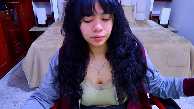 Snapshot of laureentt_ chatting on 10-03-25, 03:14 laureentt online show from 10-03-25, 03:14