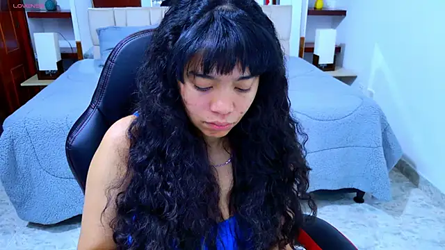 Snapshot of laureentt_ chatting on 11-06-25, 03:07 laureentt online show from 11-06-25, 03:07