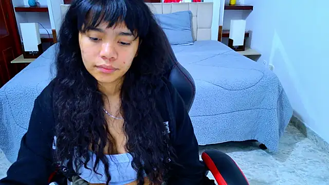 Snapshot of laureentt_ chatting on 11-08-25, 03:07 laureentt online show from 11-08-25, 03:07