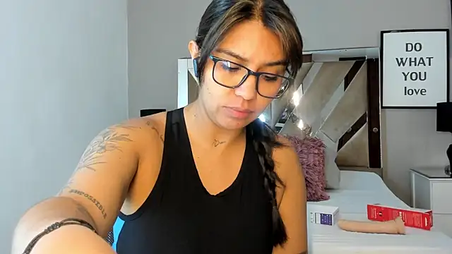 sharlott18 online show from 12-07-24, 09:50