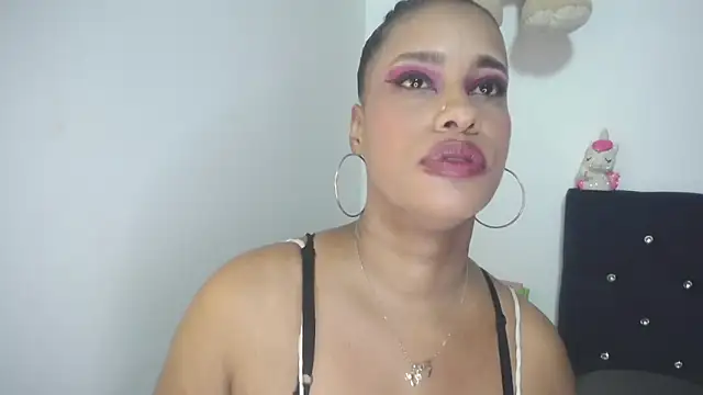 pamela guzmaan online show from 09-20-25, 07:48