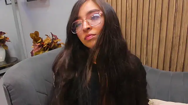 Eva Macalliter online show from 03-14-25, 04:21