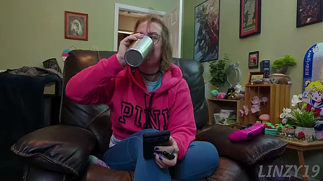 Linzy 19 online show from 01-23-25, 07:51