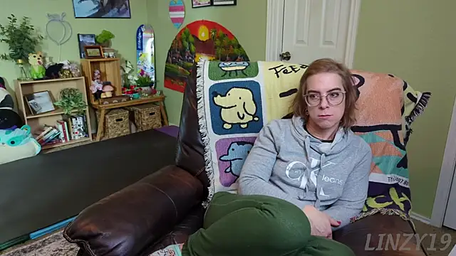 Linzy 19 online show from 02-13-25, 10:00