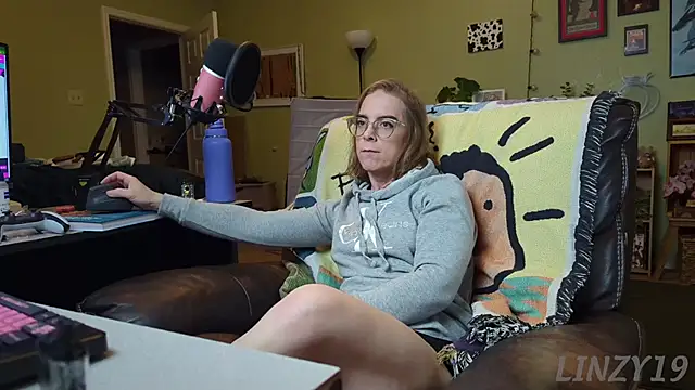 Linzy 19 online show from 03-05-25, 02:36