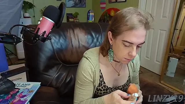 Linzy 19 online show from 03-20-25, 04:09
