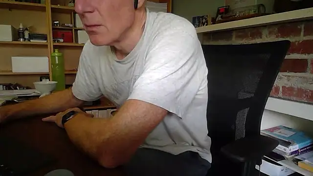 jiggy77777 online show from 03-11-25, 06:10