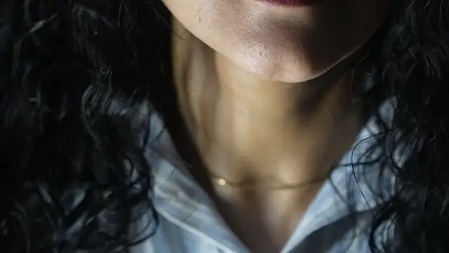 -AyeshaSinghania- online show from 04-25-26, 12:30