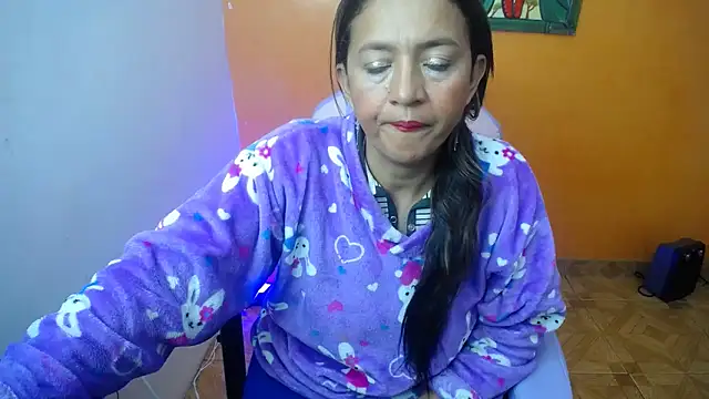 Snapshot of daleska_ayala_1 chatting on 02-16-25, 01:58 daleska ayala 1 online show from 02-16-25, 01:58