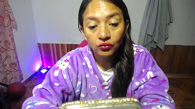 Snapshot of daleska_ayala_1 chatting on 02-25-25, 11:30 daleska ayala 1 online show from 02-25-25, 11:30